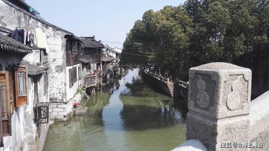 贵州农村斗牛引8万村民围观!现场的氛围感如何?-你问我答,解疑释惑
